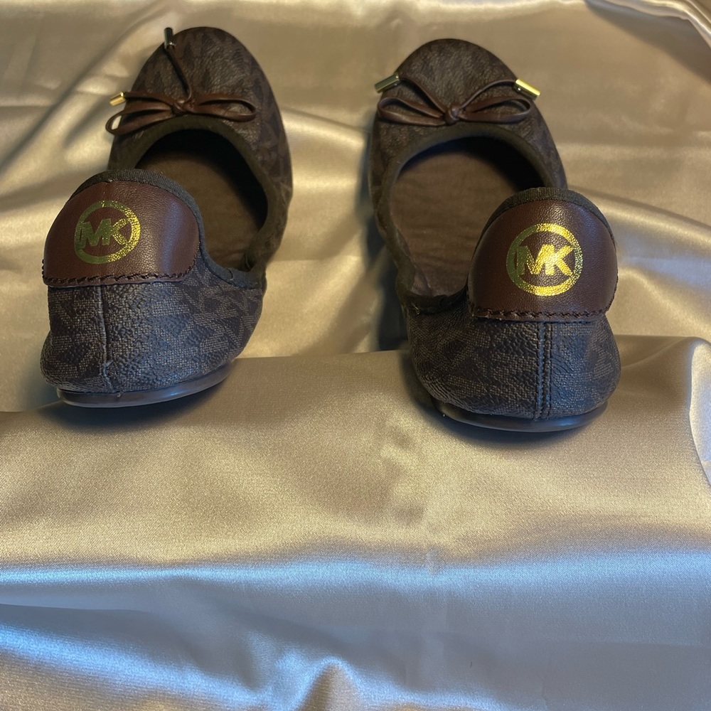 Never worn Michael Kors ballet flats - Picture 4 of 6